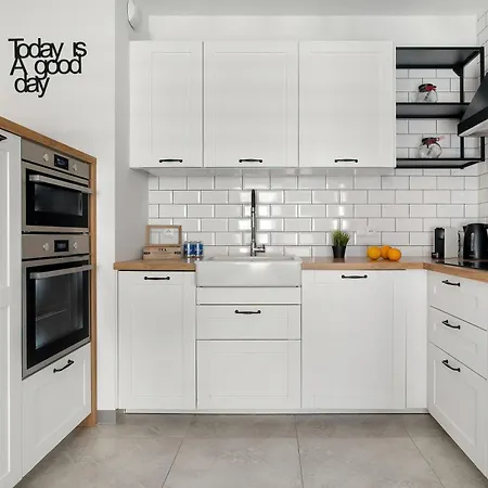 Lejlighed Luxury With Parking And Balcony In The Center By Renters Prestige *